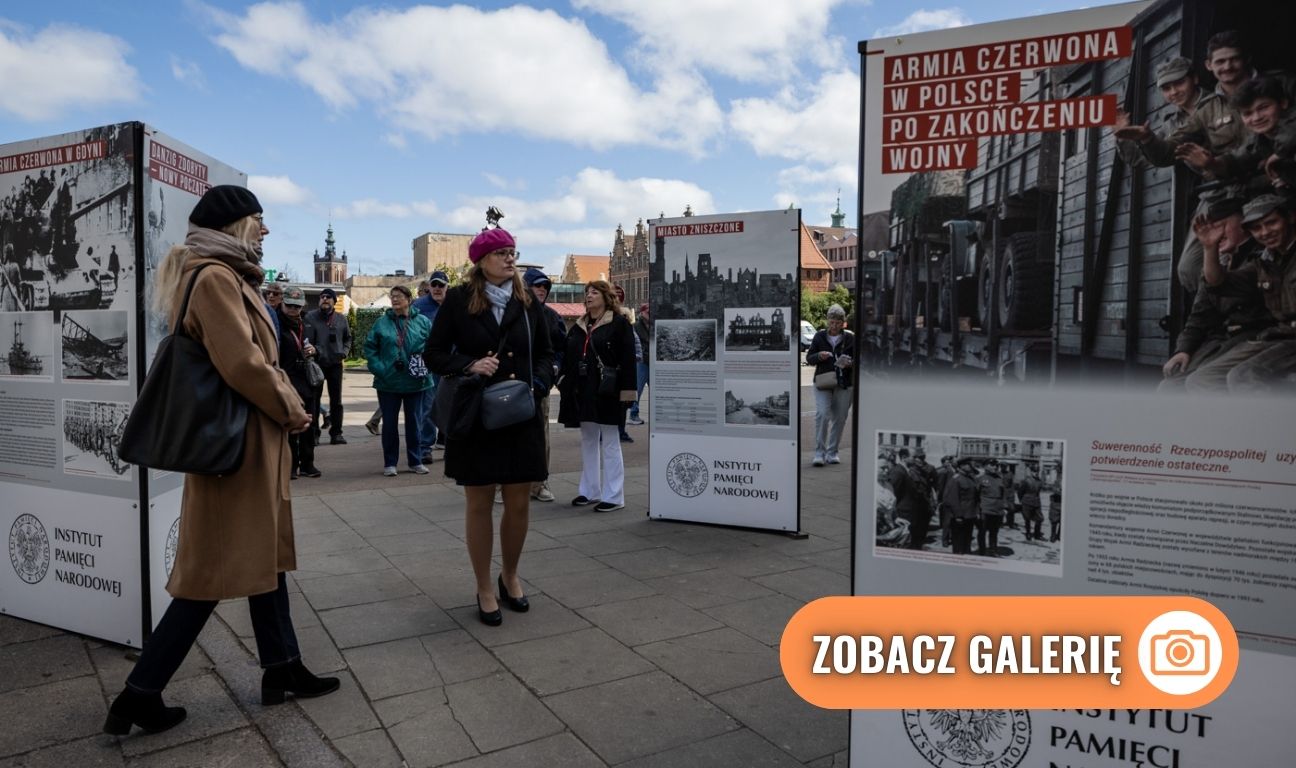 otwarcie na Targu Węglowym w Gdańsku wystawy IPN o Armii Czerwonej